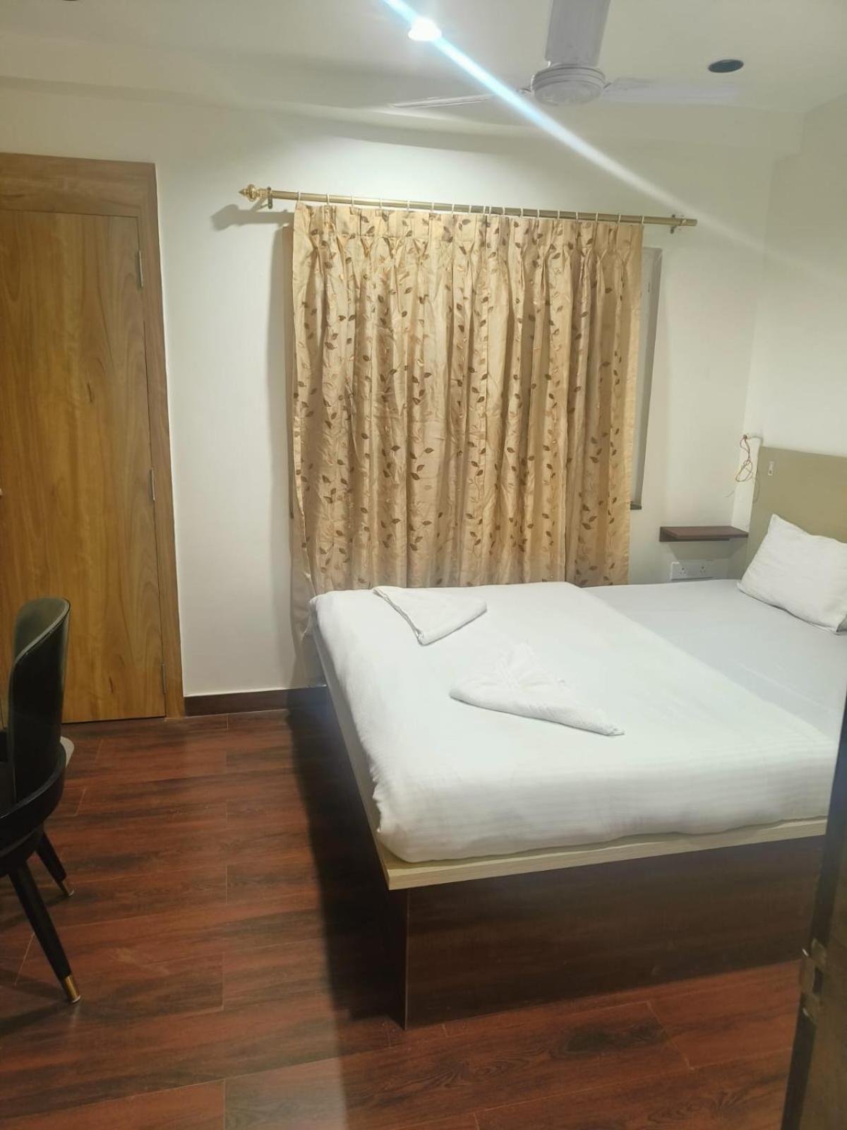 Hotel Abode Шиллонг Экстерьер фото