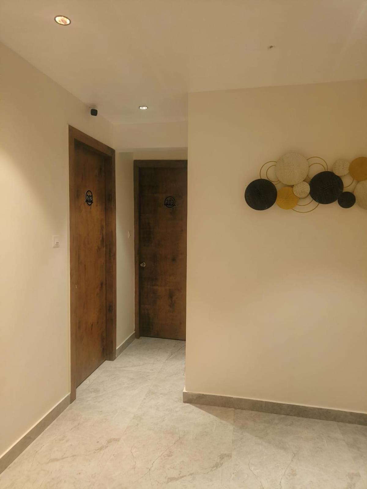 Hotel Abode Шиллонг Экстерьер фото