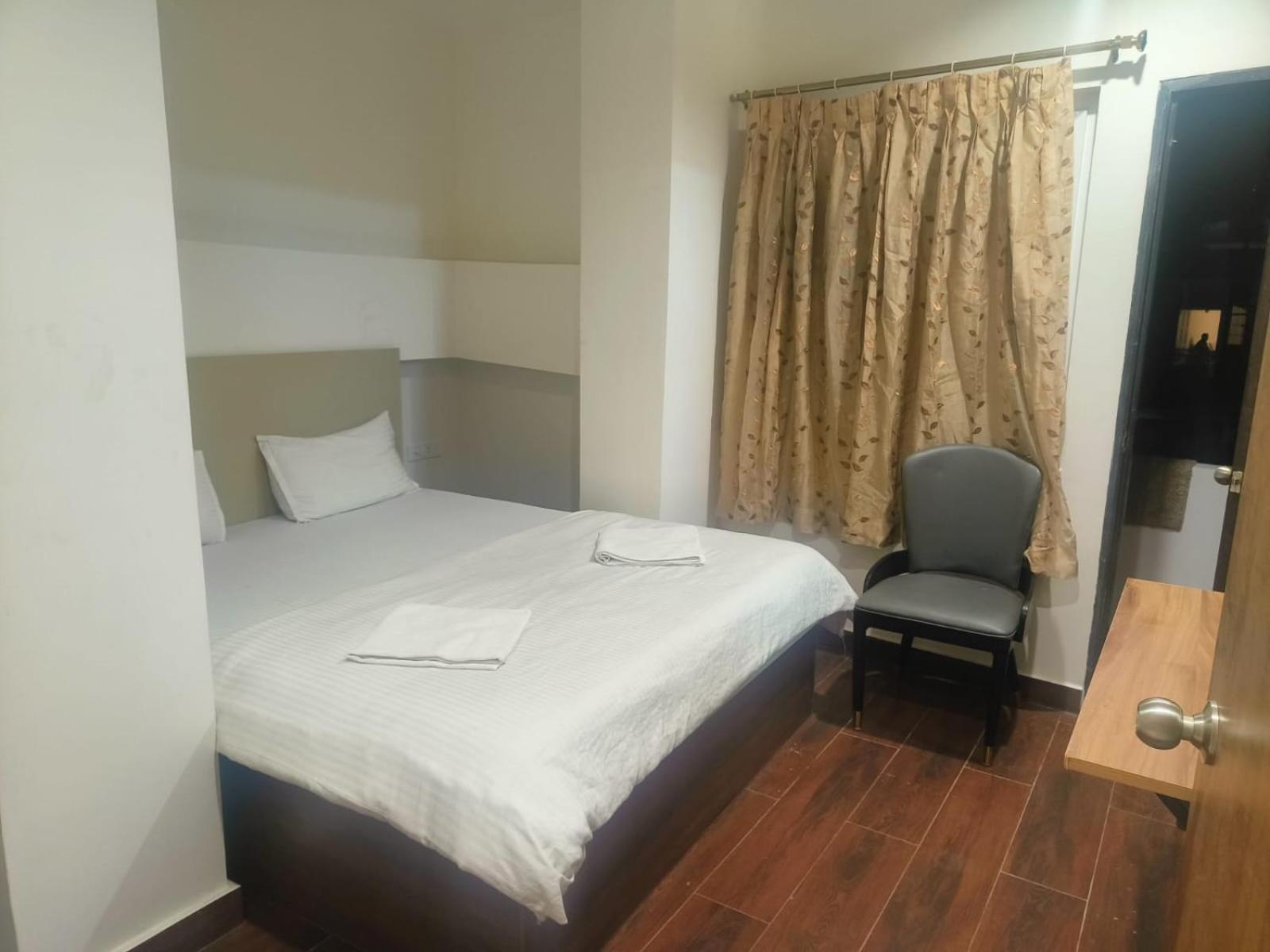 Hotel Abode Шиллонг Экстерьер фото