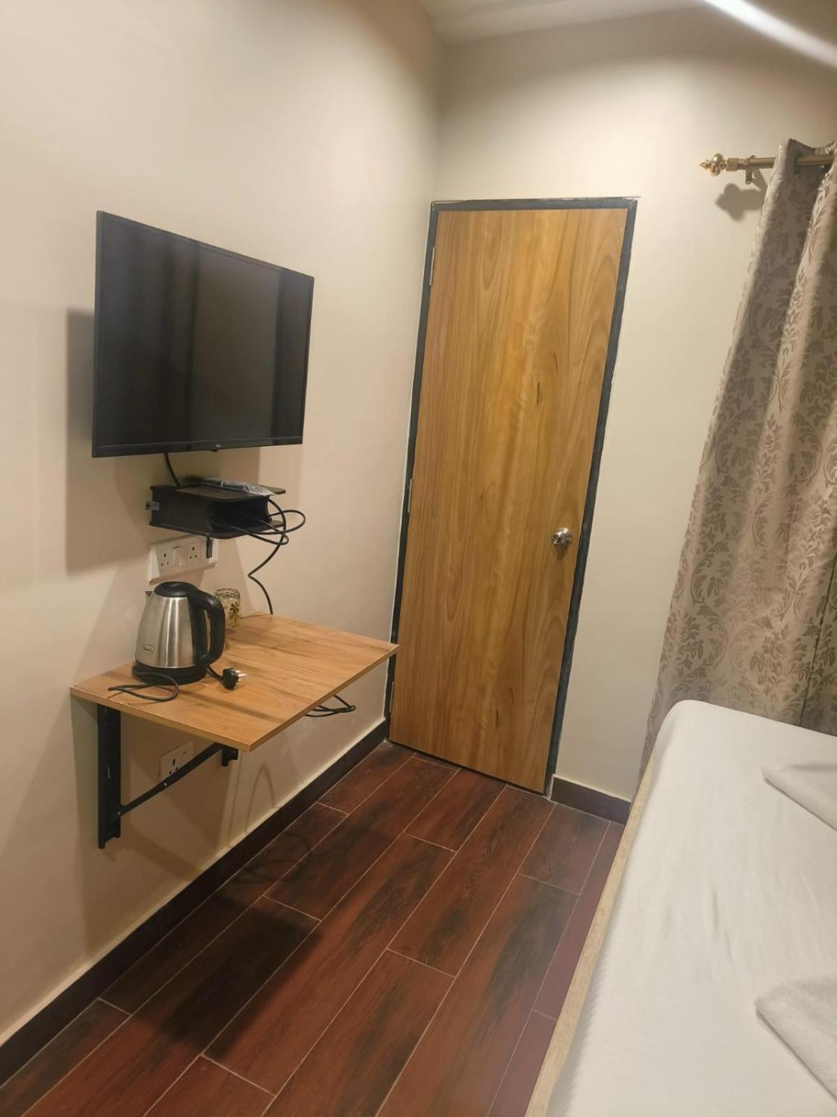 Hotel Abode Шиллонг Экстерьер фото